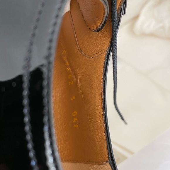 GUCCI Patent Leather Oxfords - Picture 7 of 10